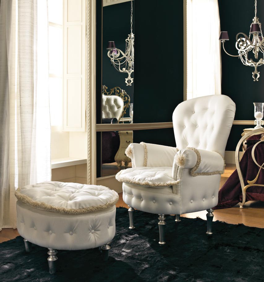 Armchair with Ottoman leg, Vittoria Orlandi