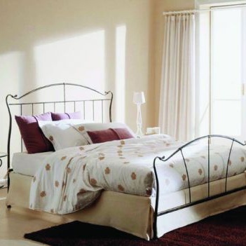 The Oriente Bed