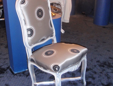 Chair with high back, Mice