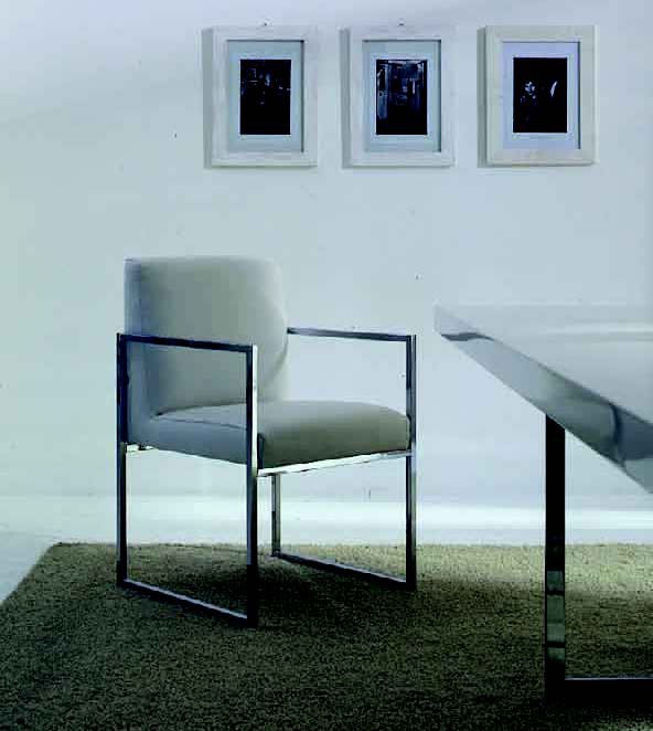 Chair with armrests, Valmori