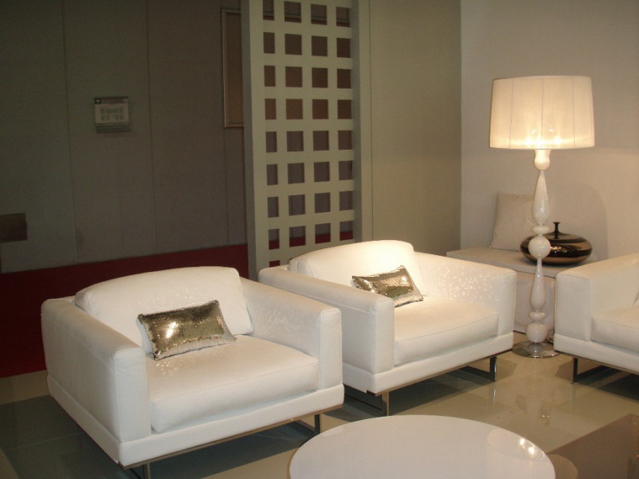 Chair with armrests, Valmori