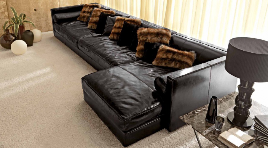 A sectional sofa on a frame of beech Joe Sectional, Ulivi