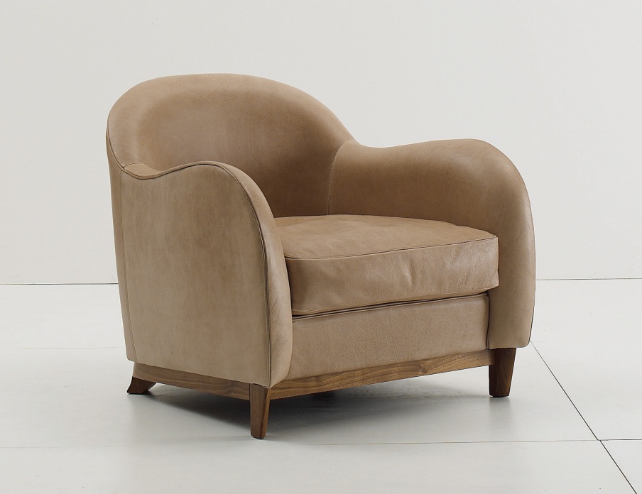 A chair with smooth lines Marilyn ,Ulivi
