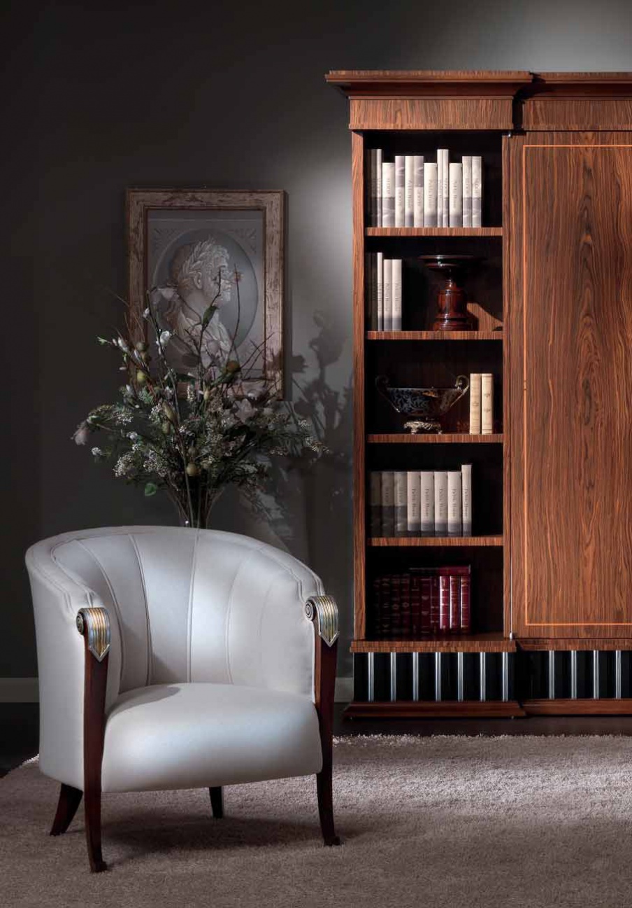 Chair in leather upholstery, Busnelli Adamo