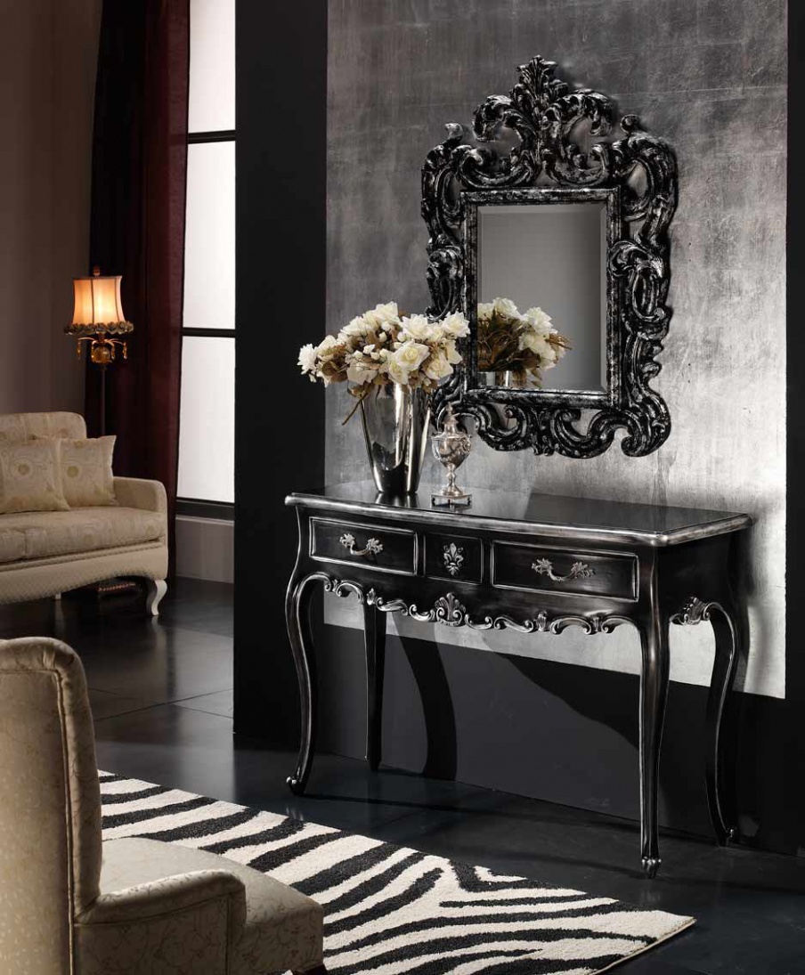 The console is made of wood, Modenese Gastone