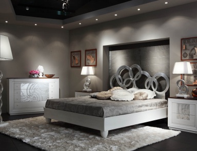 Double bed, Cantiero