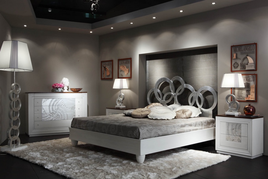Double bed, Cantiero