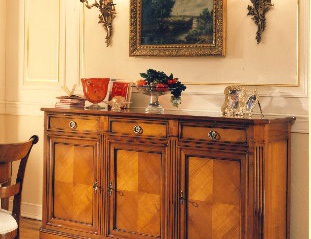 Wooden chest of drawers, Casa Nobile