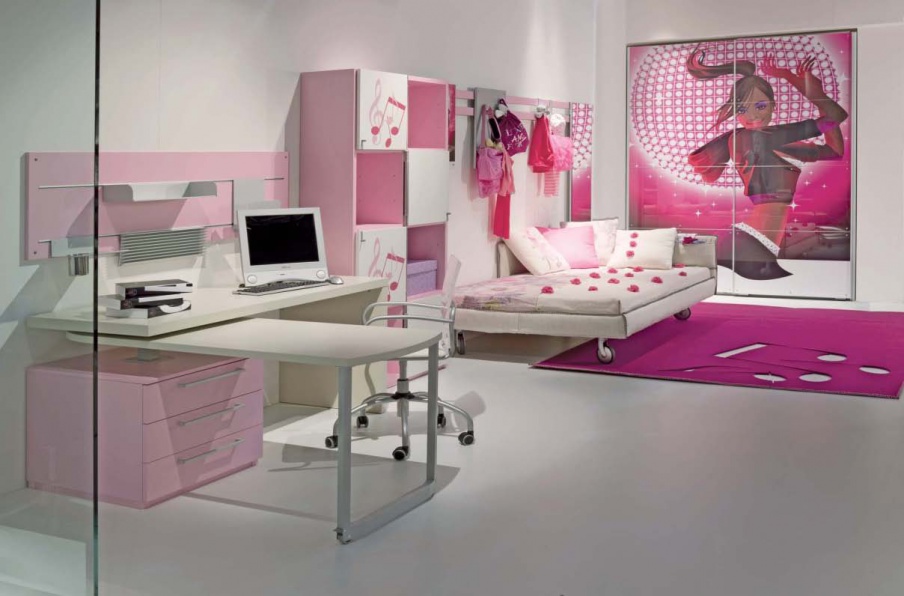 Set for a child's room, CIA International