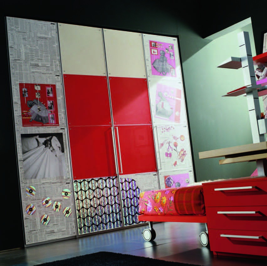 Wardrobe, CIA International