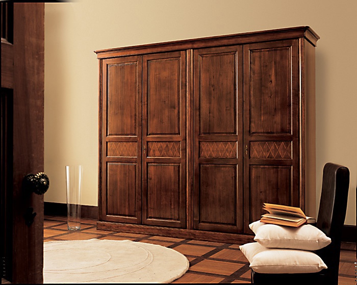 Wardrobe three, Cantiero