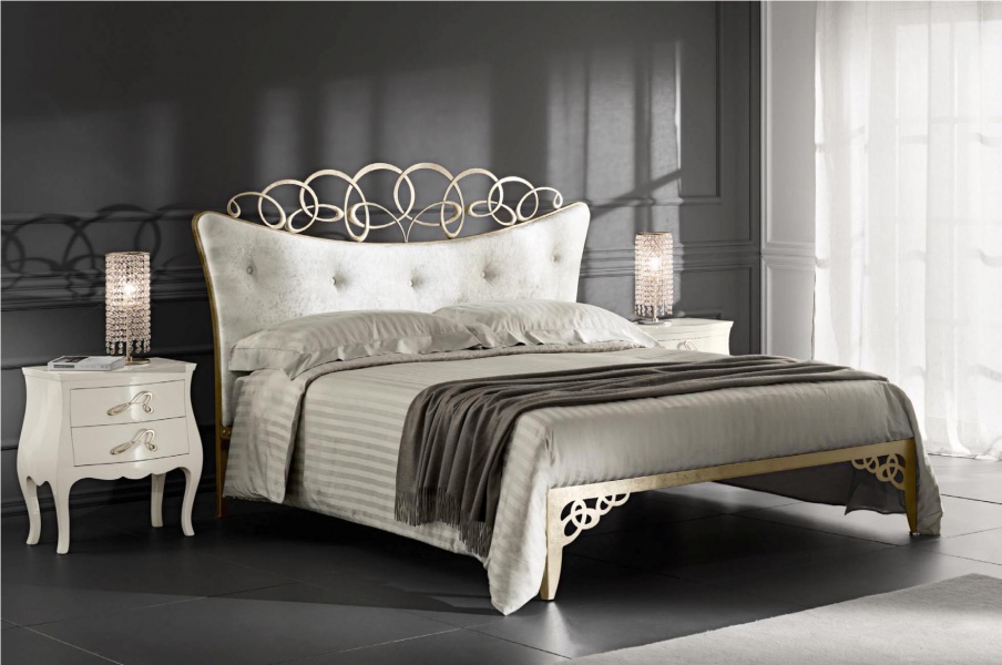 Bedroom set - bed, bedside table, Cantiero