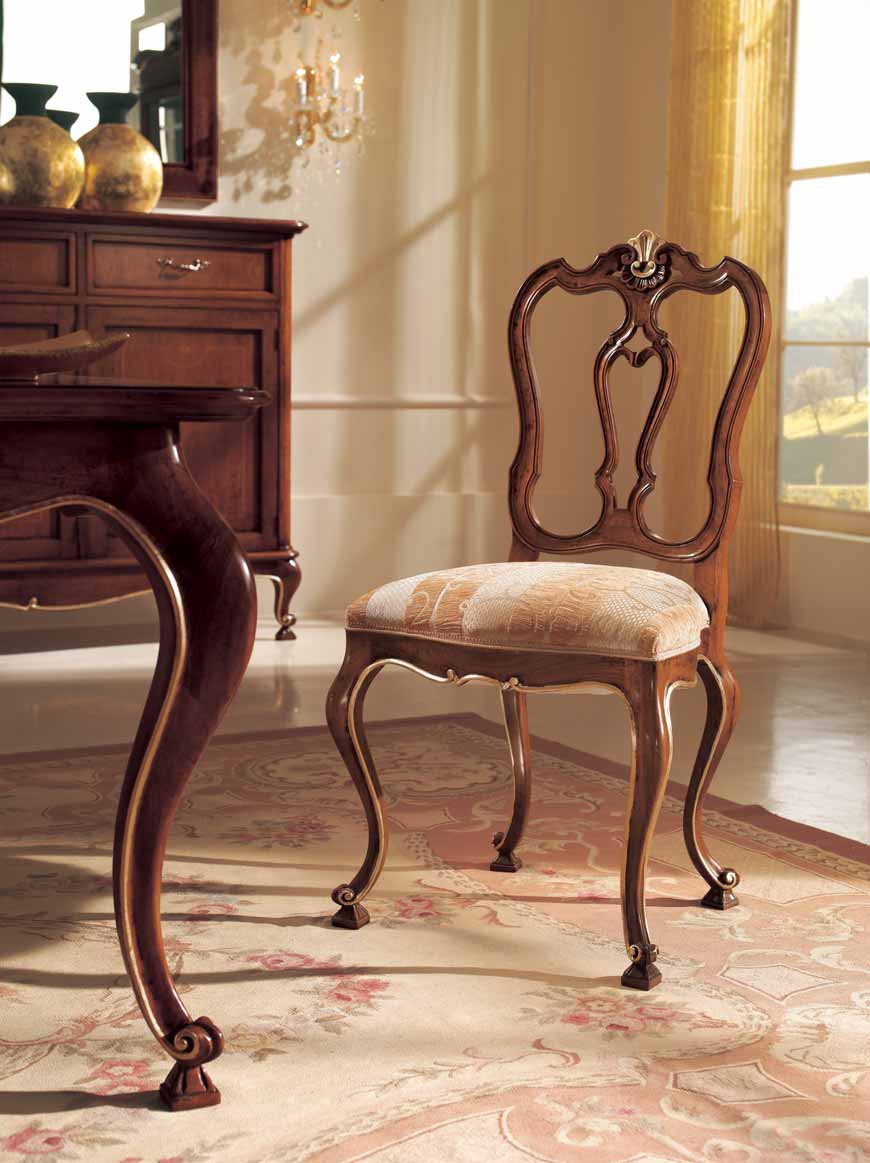 A chair without arms, Corso