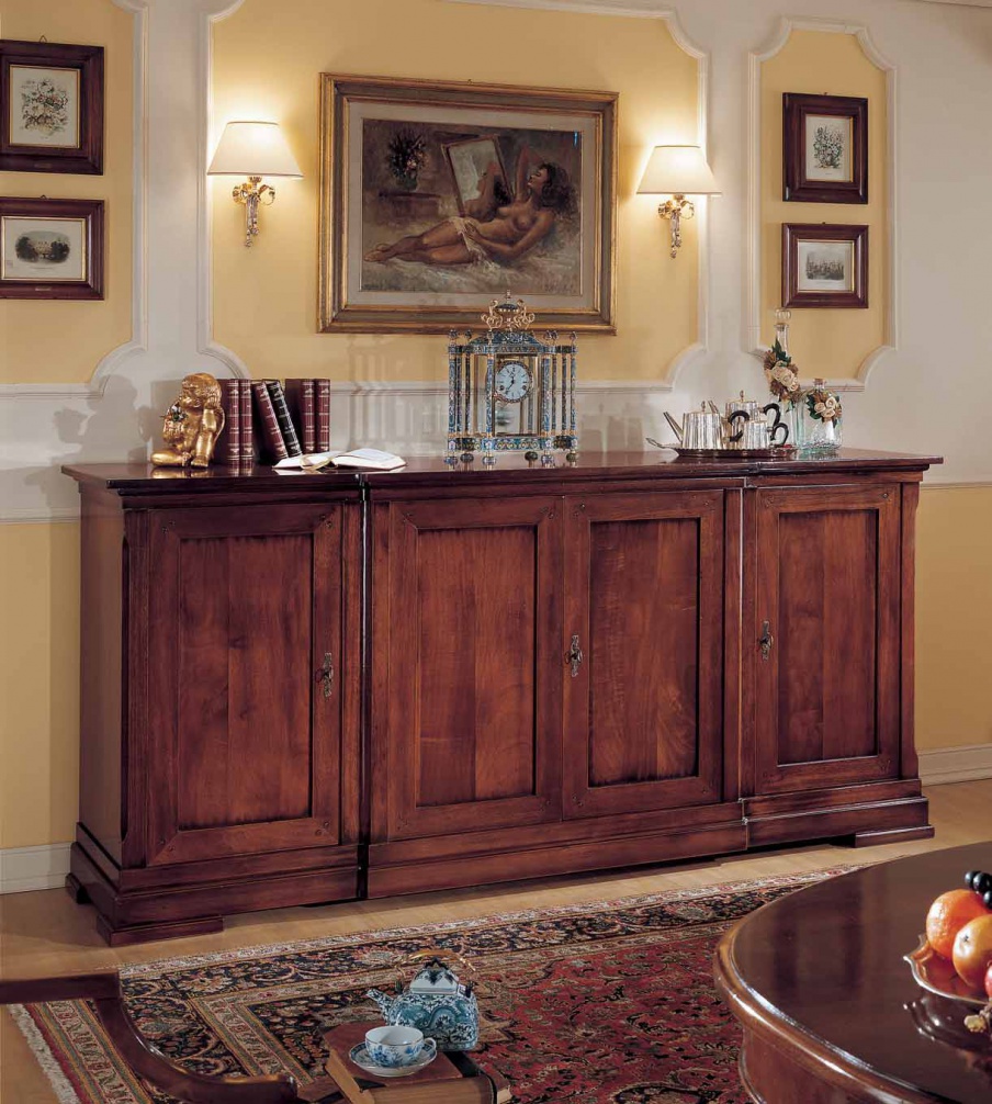 A chest of drawers with hinged doors, Corso