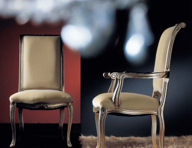 Chair Thea, Formerin