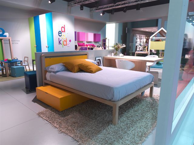 Single bed, Dear Kids