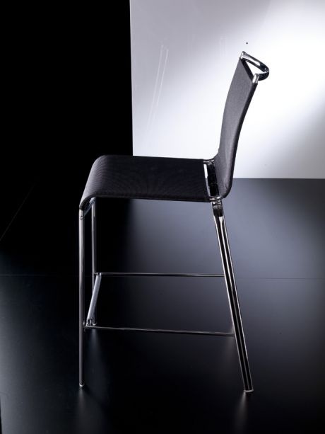 Bar stool is based on a steel Net, Bontempi Casa