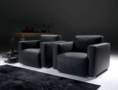 Chair in leather upholstery, Gyform