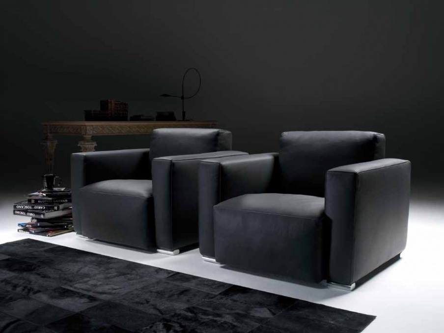 Chair in leather upholstery, Gyform