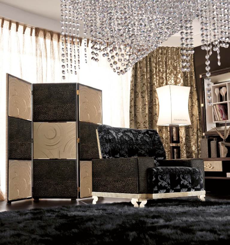 Chair with armrests, Florence Collections