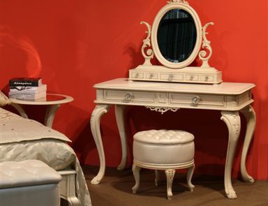 A dressing table with a round Ottoman, Isella