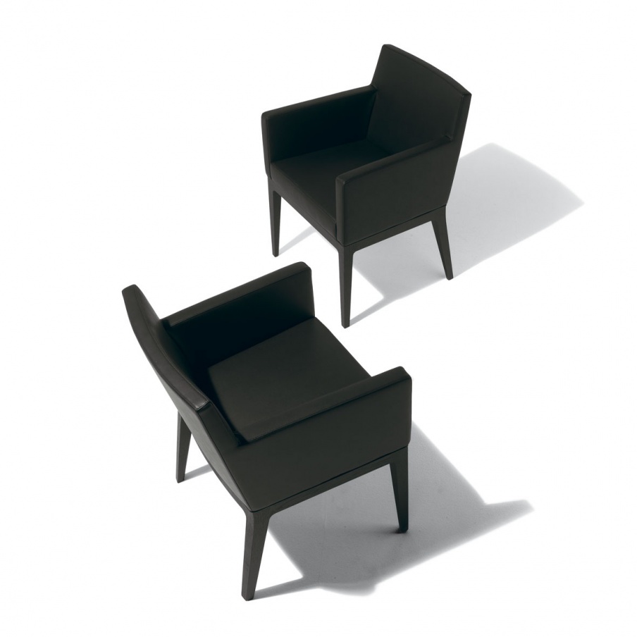 The Greta Chair, Accademia