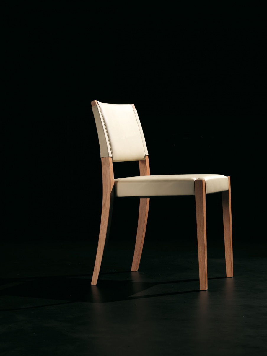 Chair with high back, Accademia