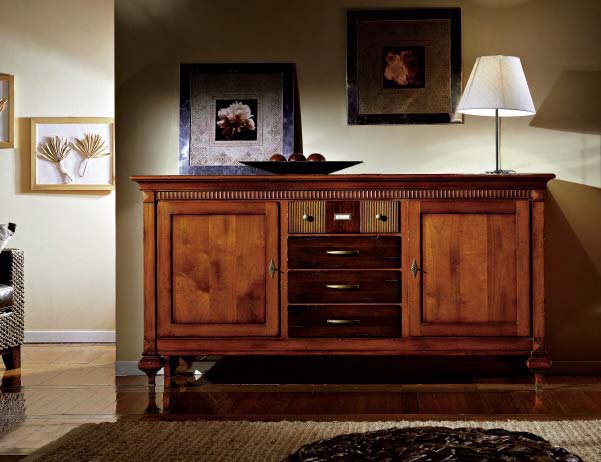 Wooden chest of drawers, Decora