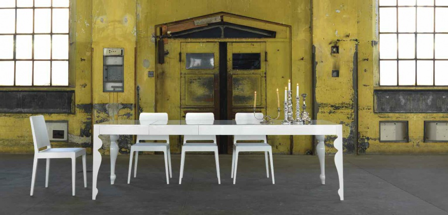 Dining room (dining set), its linfa