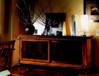 Wooden chest of drawers, Decora