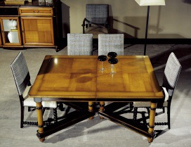 Dining table, Decora