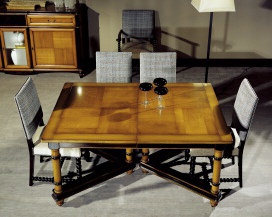 Dining table, Decora