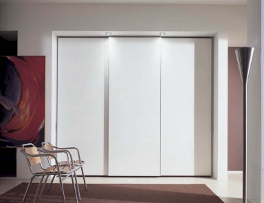 The armadi wardrobe laccati, Line Gianser