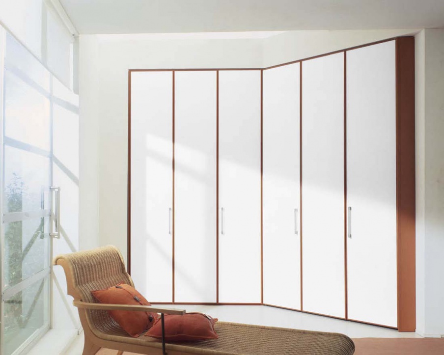 The armadi wardrobe laccati, Line Gianser