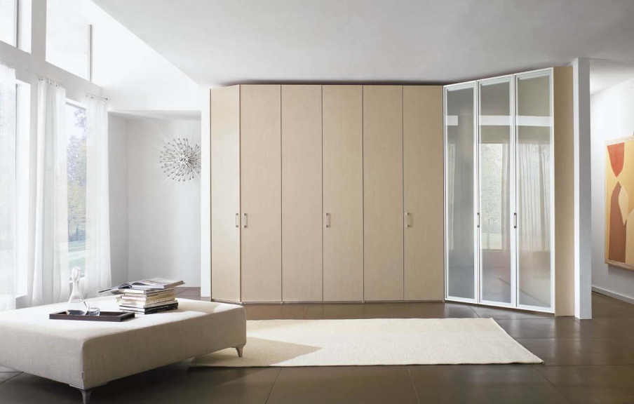 The armadi wardrobe rovere, Line Gianser
