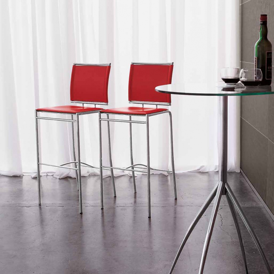 Chair on a metal frame, Midj