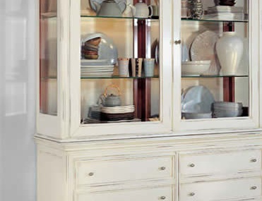 Cabinet with glazed facade, Le Fablier