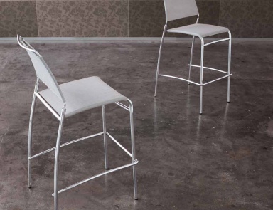 Chair on a metal frame, Midj