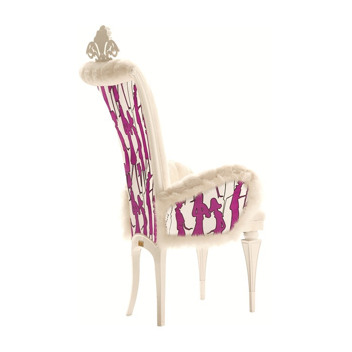 Chair with armrests from AltaModa