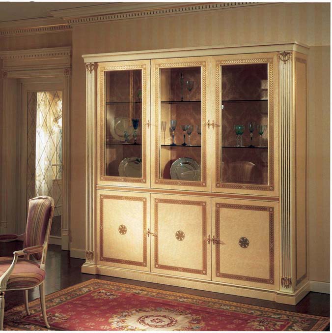 A snack bar with a glazed facade, OAK