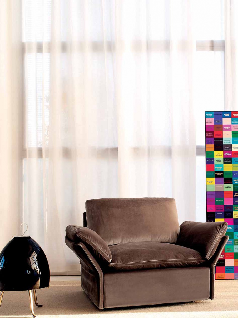 Chair with armrests, Nube