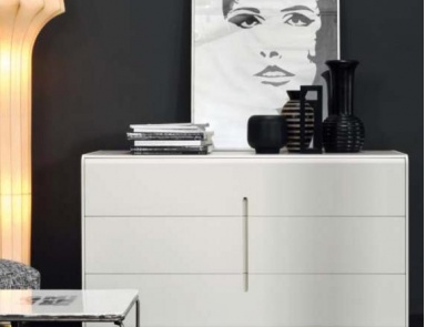 A Chest Of Drawers, Map