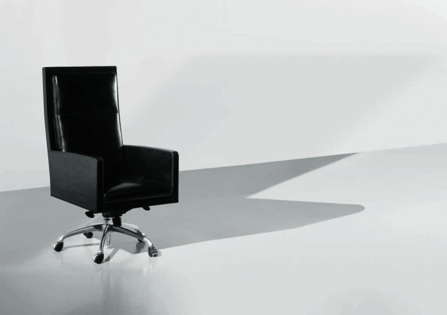 Desk chair on wheels, Origgi Salotti