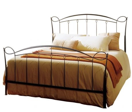 Wrought iron bed – worthy decoration of the bedroom