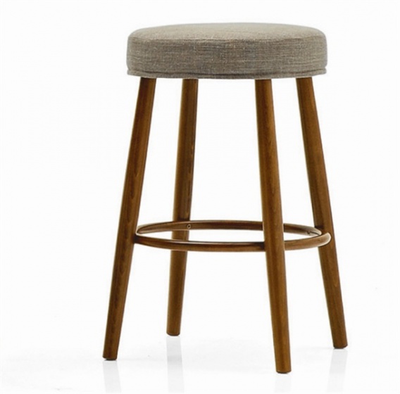 Practical and stylish stools – perfect interior solution