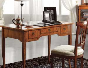 Desk with three drawers, the Tosato