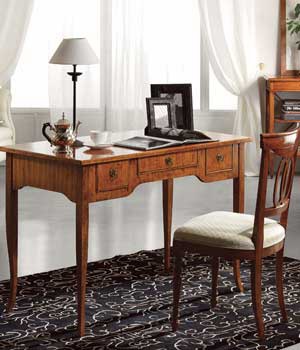 Desk with three drawers, the Tosato