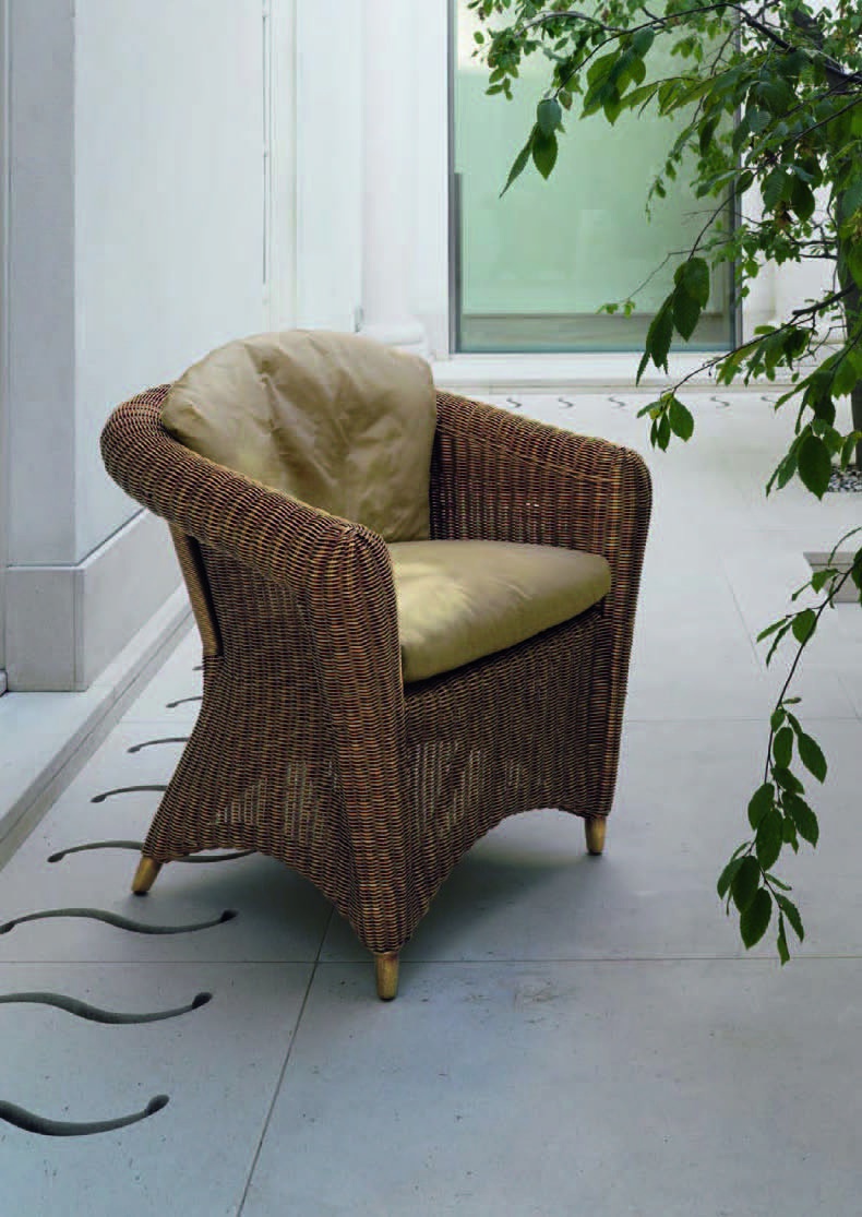 Armchair with a curved backrest, Roberti Rattan