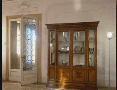 A snack bar with a glazed facade, Santarossa