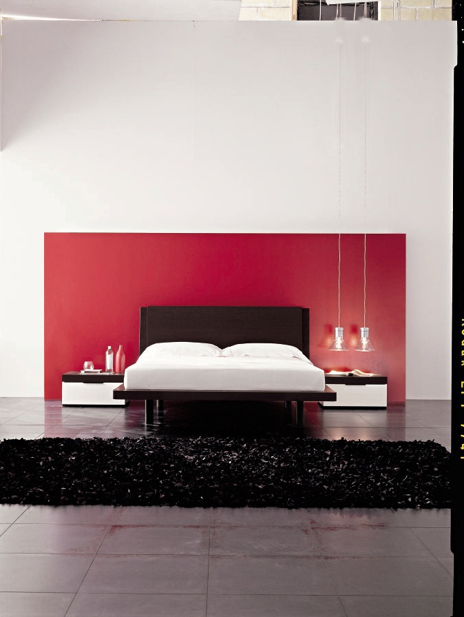 Double bed on high legs, Santarossa